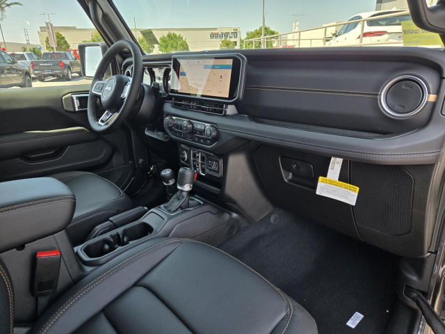 New 2026 Jeep Wrangler Sahara 4 Door 4x4  in ,  33