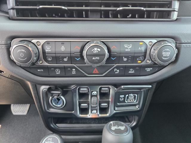 New 2026 Jeep Wrangler Sahara 4 Door 4x4  in ,  13