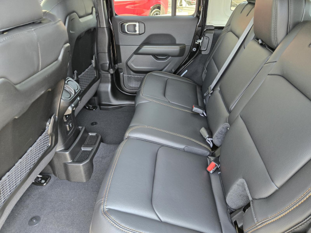 New 2026 Jeep Wrangler Sahara 4 Door 4x4  in ,  27