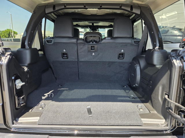 New 2026 Jeep Wrangler Sahara 4 Door 4x4  in ,  29