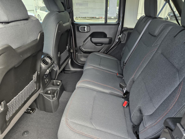 New 2026 Jeep Wrangler Rubicon 4 Door 4x4  in ,  27