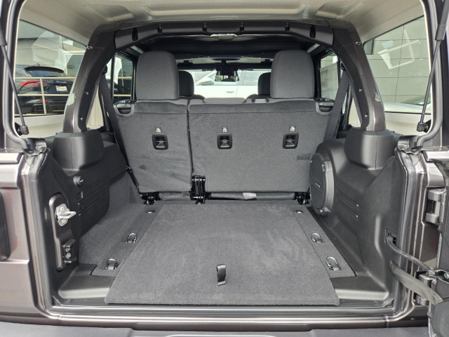 New 2026 Jeep Wrangler Rubicon 4 Door 4x4  in ,  29