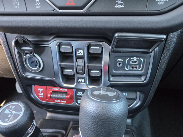 New 2026 Jeep Wrangler Rubicon 4 Door 4x4  in ,  13