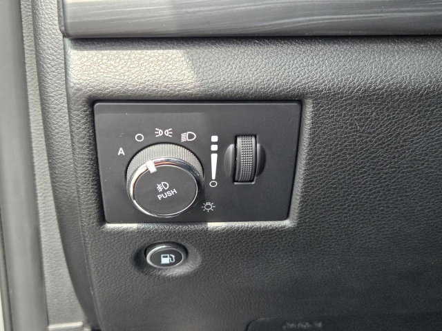 Used 2021 Jeep Grand Cherokee Freedom 4x2  in ,  19