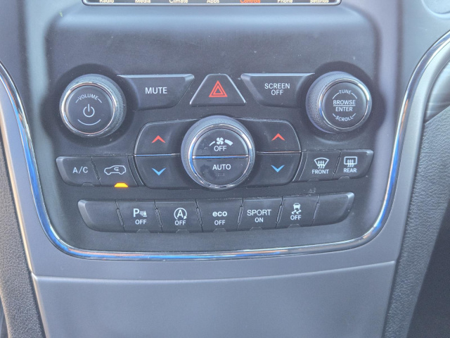 Used 2021 Jeep Grand Cherokee Laredo E 4x2  in ,  11