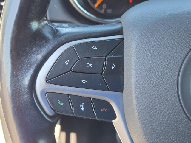 Used 2021 Jeep Grand Cherokee Laredo E 4x2  in ,  17