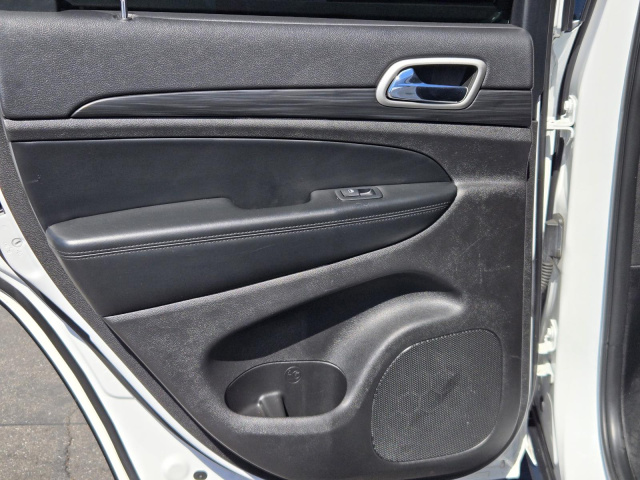 Used 2021 Jeep Grand Cherokee Laredo E 4x2  in ,  25