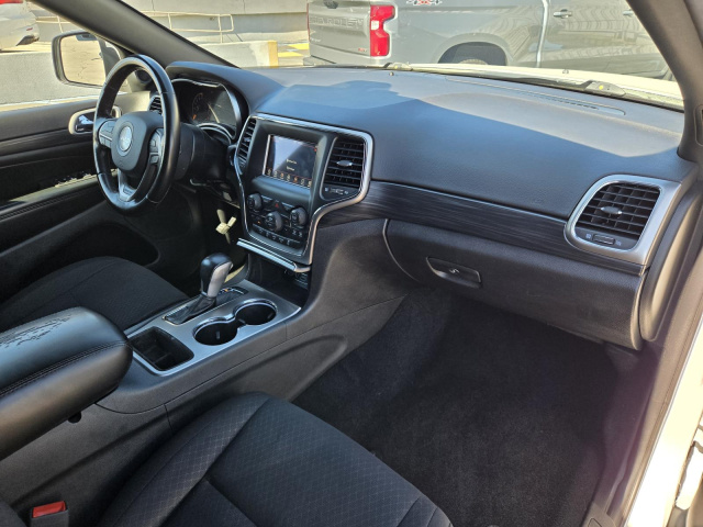 Used 2021 Jeep Grand Cherokee Laredo E 4x2  in ,  31
