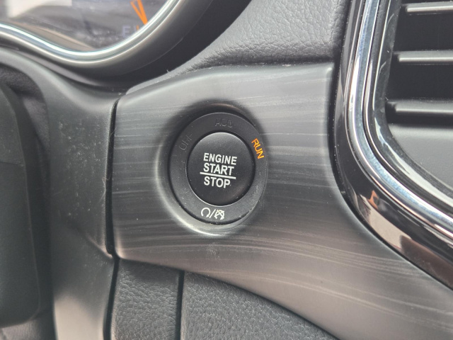 Used 2022 Jeep Grand Cherokee WK Laredo E 4x2  in ,  11