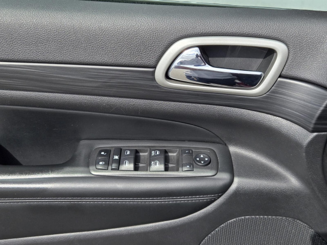 Used 2022 Jeep Grand Cherokee WK Laredo E 4x2  in ,  22