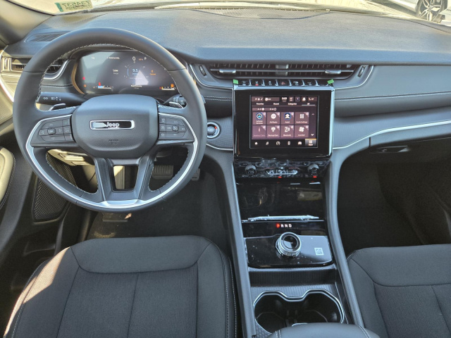 New 2025 Jeep Grand Cherokee Laredo X 4x2  in ,  5