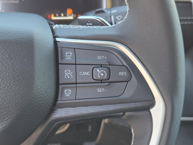 New 2025 Jeep Grand Cherokee Laredo X 4x2  in ,  17