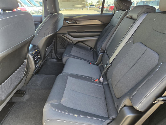 New 2025 Jeep Grand Cherokee Laredo X 4x2  in ,  24
