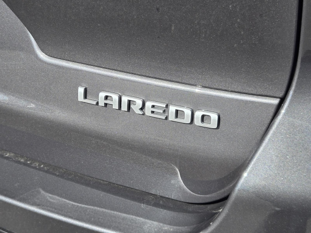 New 2025 Jeep Grand Cherokee Laredo X 4x2  in ,  32