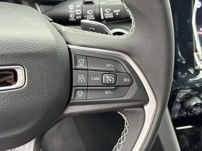 New 2026 Jeep Grand Cherokee Laredo 4x2  in ,  8