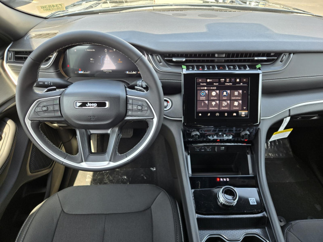 New 2026 Jeep Grand Cherokee Laredo 4x2  in ,  5