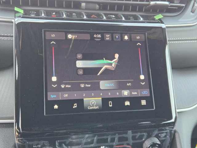 New 2026 Jeep Grand Cherokee Laredo 4x2  in ,  9