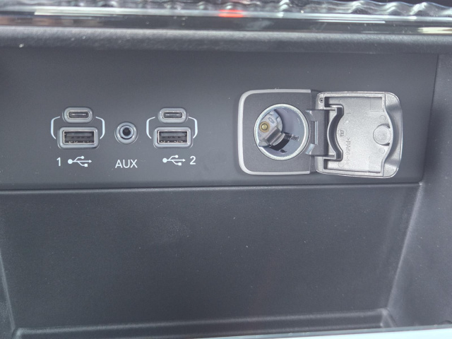 New 2026 Jeep Grand Cherokee Laredo 4x2  in ,  11