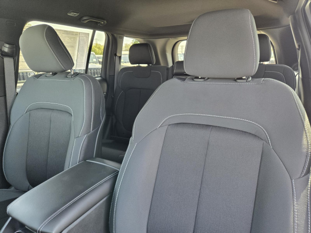 New 2026 Jeep Grand Cherokee Laredo 4x2  in ,  21
