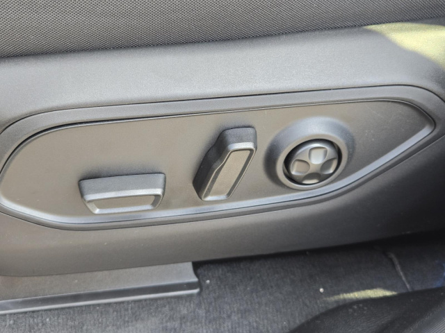 New 2026 Jeep Grand Cherokee Laredo 4x2  in ,  22