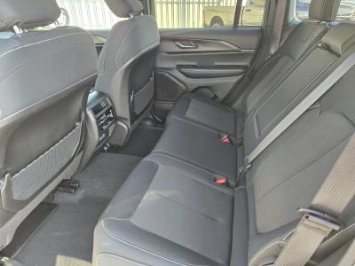 Used 2025 Jeep Grand Cherokee Laredo X 4x2  in ,  25
