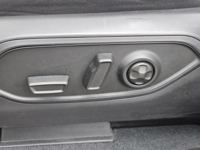 Used 2023 Jeep Grand Cherokee Laredo 4x2  in ,  23