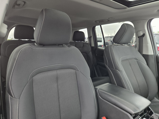 Used 2023 Jeep Grand Cherokee Laredo 4x2  in ,  32