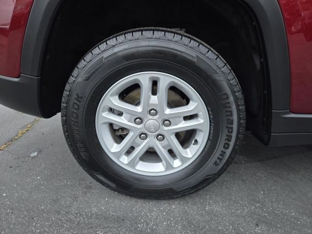 Used 2023 Jeep Grand Cherokee Laredo 4x2  in ,  35