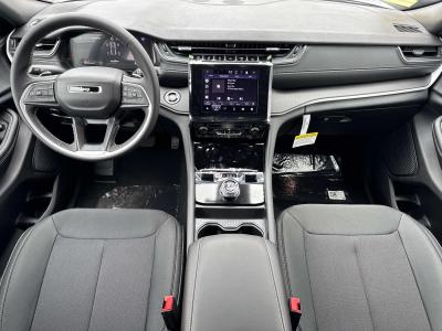 New 2026 Jeep Grand Cherokee Laredo 4x2  in ,  5