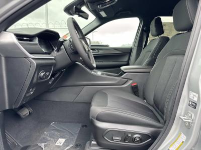 New 2026 Jeep Grand Cherokee Laredo 4x2  in ,  21