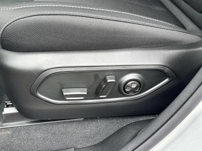 New 2026 Jeep Grand Cherokee Laredo 4x2  in ,  22