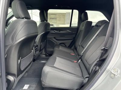New 2026 Jeep Grand Cherokee Laredo 4x2  in ,  25