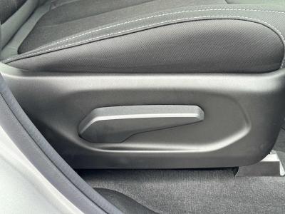 New 2026 Jeep Grand Cherokee Laredo 4x2  in ,  32