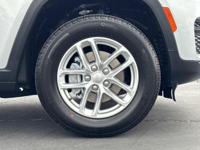New 2026 Jeep Grand Cherokee Laredo 4x2  in ,  34