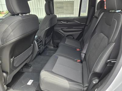 Used 2025 Jeep Grand Cherokee Laredo X 4x2  in ,  27