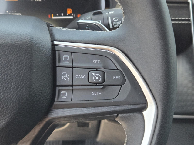 Used 2023 Jeep Grand Cherokee Laredo 4x2  in ,  17
