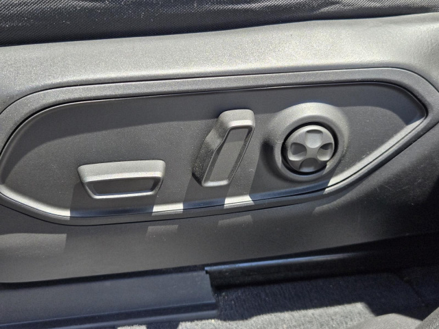 Used 2023 Jeep Grand Cherokee Laredo 4x2  in ,  23
