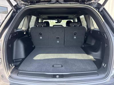 New 2026 Jeep Grand Cherokee Laredo Altitude 4x2  in ,  27
