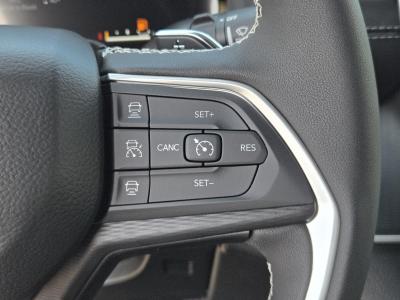 New 2026 Jeep Grand Cherokee Laredo X 4x4  in ,  16