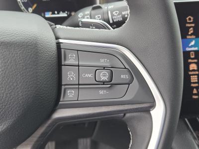 New 2026 Jeep Grand Cherokee Laredo Altitude 4x4  in ,  16