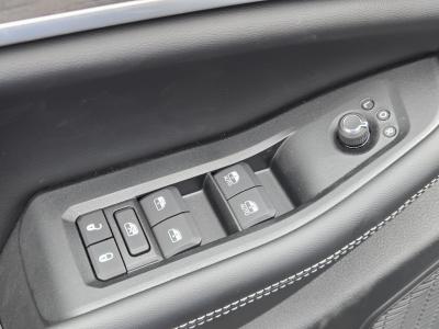 New 2026 Jeep Grand Cherokee Laredo Altitude 4x4  in ,  19