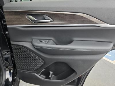 New 2026 Jeep Grand Cherokee Laredo Altitude 4x4  in ,  28