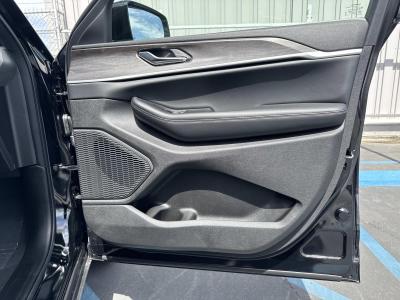 New 2026 Jeep Grand Cherokee Laredo Altitude 4x4  in ,  32