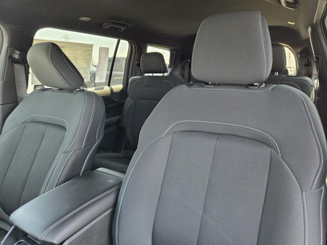 New 2026 Jeep Grand Cherokee L Laredo 4x2  in ,  21