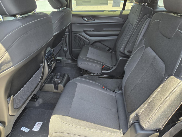New 2026 Jeep Grand Cherokee L Laredo 4x2  in ,  24