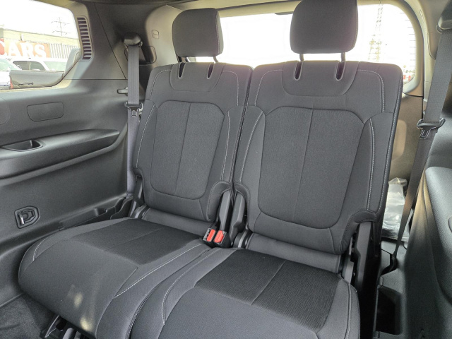 New 2026 Jeep Grand Cherokee L Laredo 4x2  in ,  27