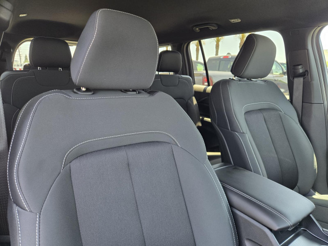 New 2026 Jeep Grand Cherokee L Laredo 4x2  in ,  33