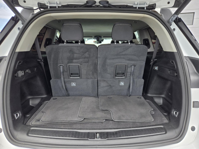 Used 2023 Jeep Grand Cherokee L Laredo 4x2  in ,  27
