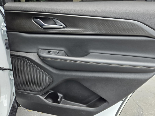 Used 2023 Jeep Grand Cherokee L Laredo 4x2  in ,  30