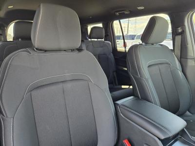 New 2026 Jeep Grand Cherokee L Laredo 4x2  in ,  32